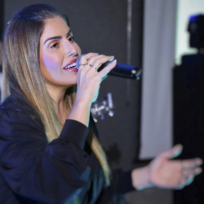 Ariane Assis